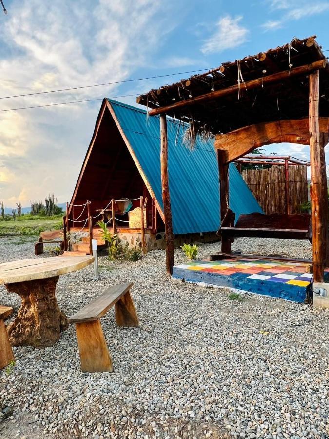 Hotel Luna Azul Tatacoa Вилявеха Екстериор снимка