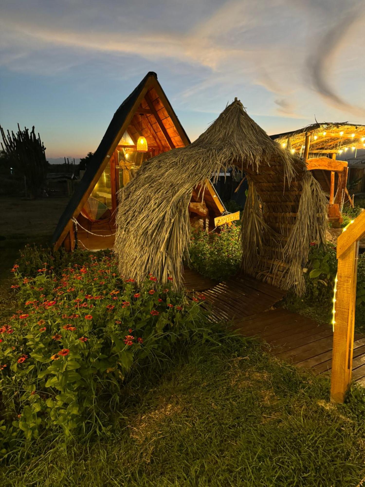 Hotel Luna Azul Tatacoa Вилявеха Екстериор снимка